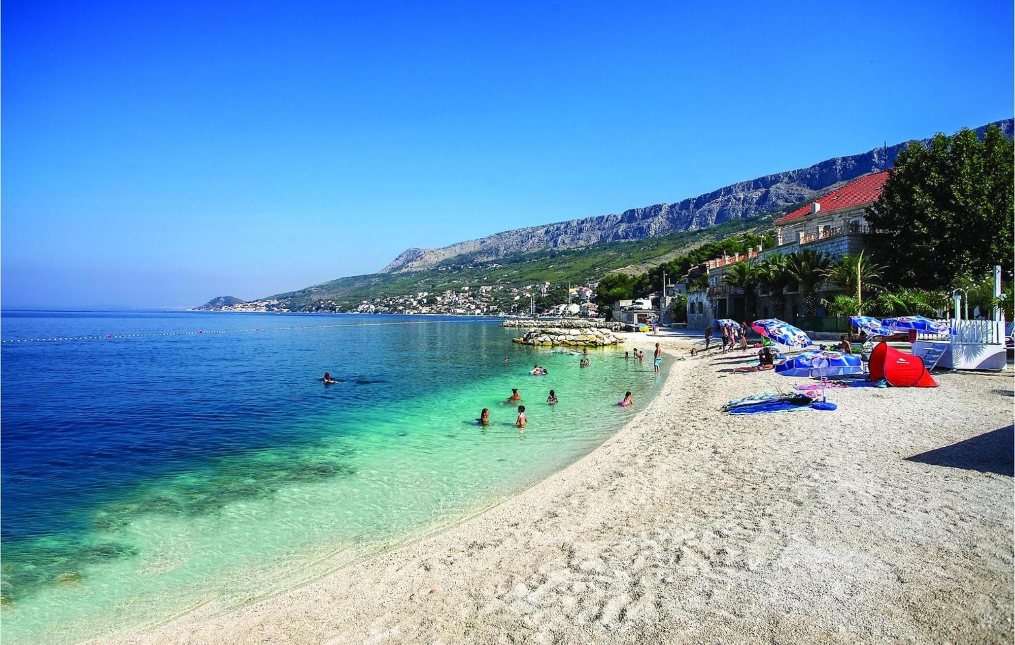 Amazing Apartment In Podstrana With Wifi Εξωτερικό φωτογραφία